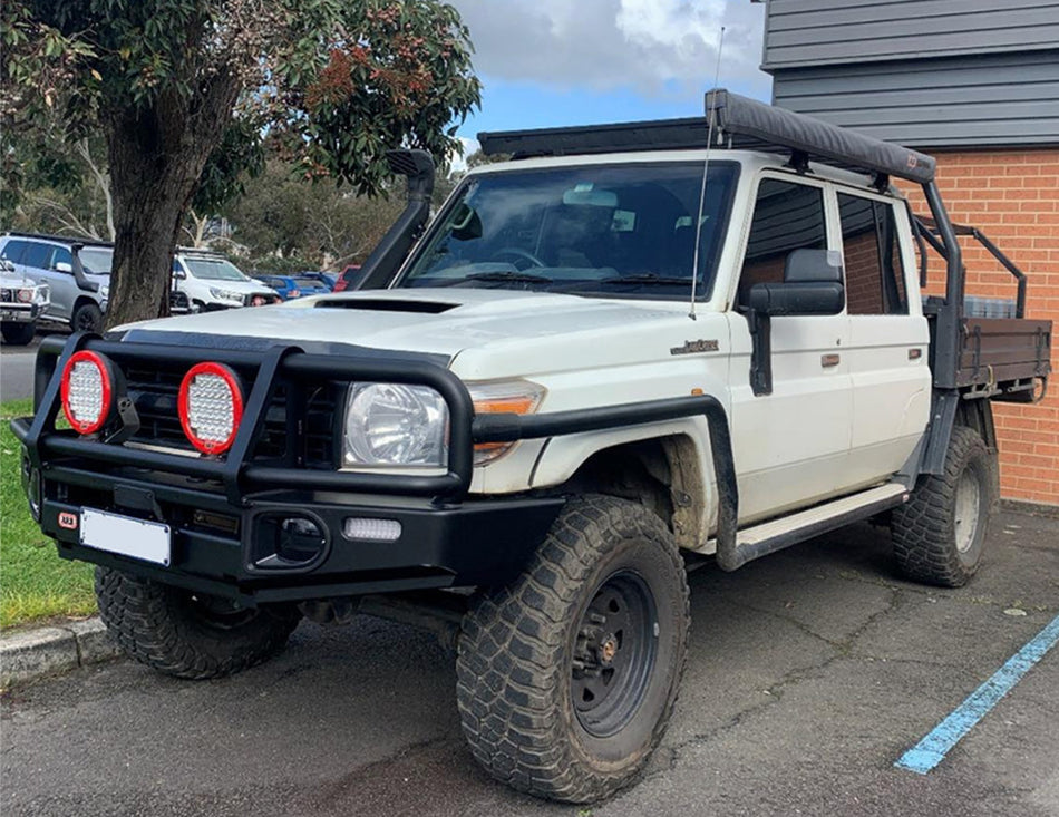 01977 | ARB Deluxe Bull Bar to suit Toyota Landcruiser 70 Series with Flare 2007-2024