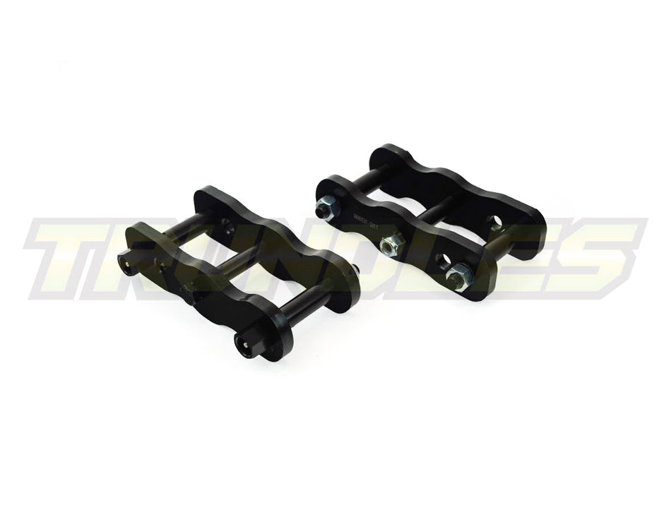 37841 | Trundles 25mm Lift Extended Rear Shackle Kit to suit Nissan Navara D21 / D22 1986-2015