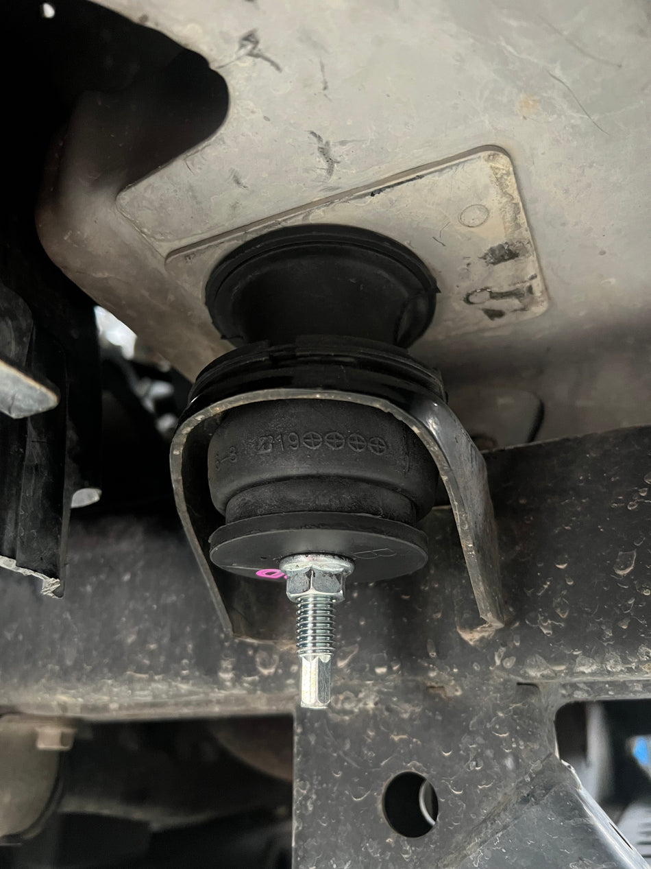Isuzu Dmax Front Body Mount Replacement Kit.