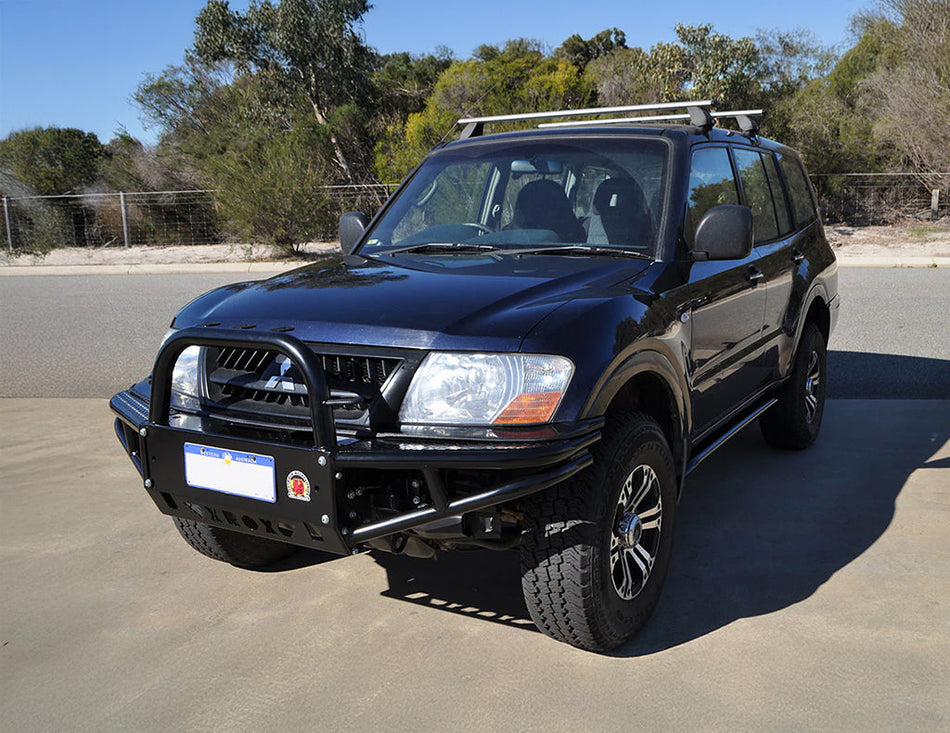 40571 | XROX Bull Bar to suit Mitsubishi Pajero NM/NP 2000-2006